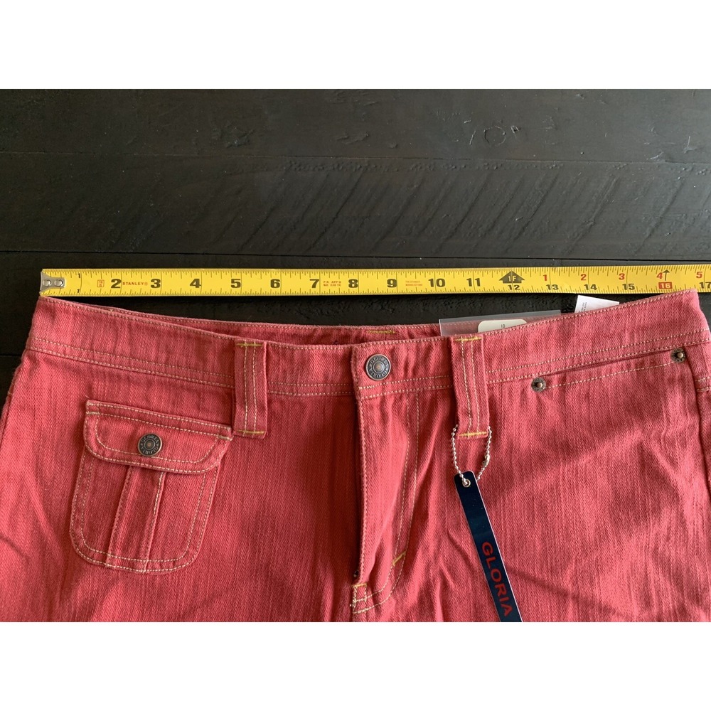 NWT Gloria Vanderbilt Red Denim Shorts Size 10 (U12) 0213 - Picture 2 of 5